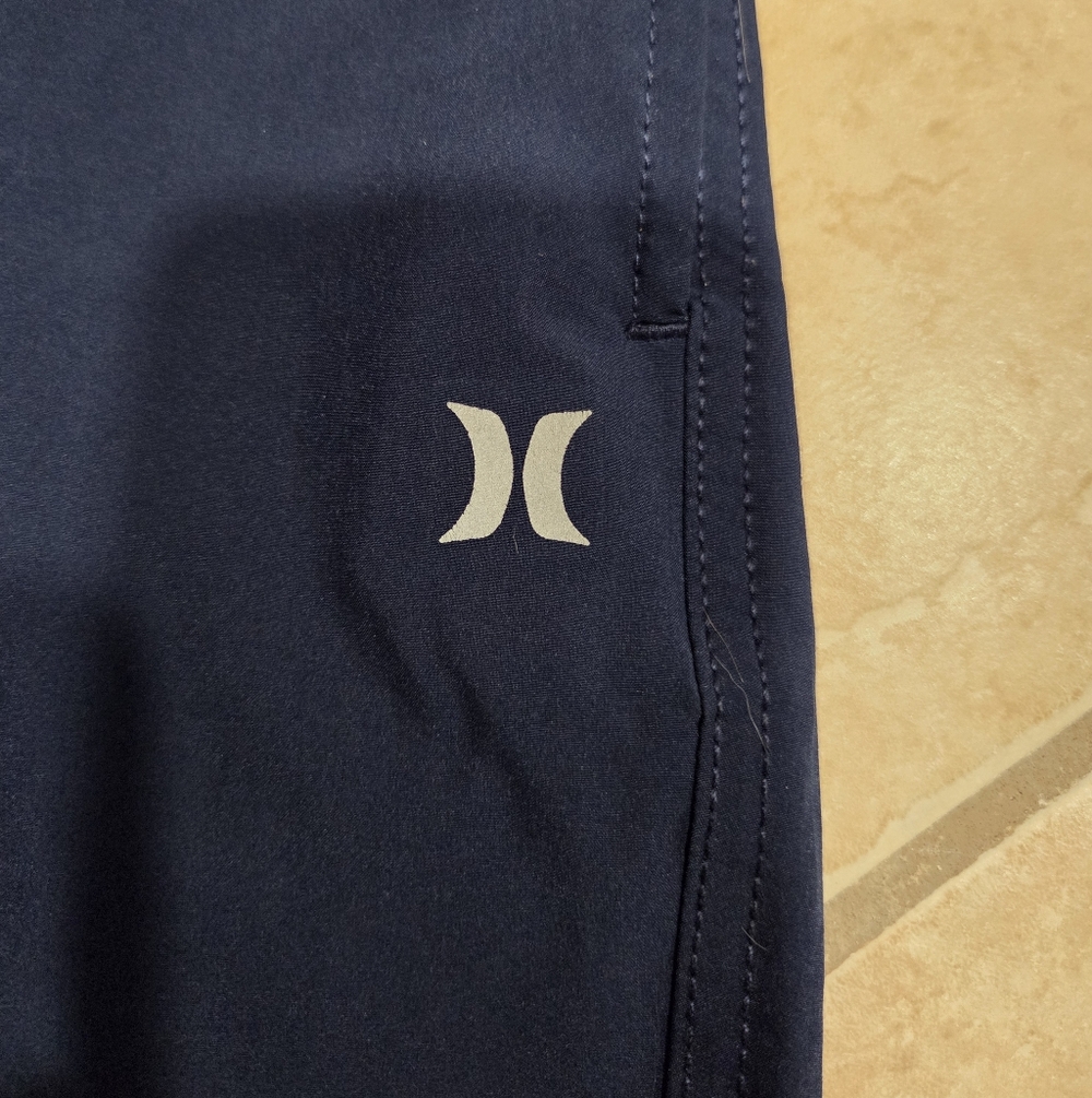 Mens Hurley Shorts - Picture 4 of 6